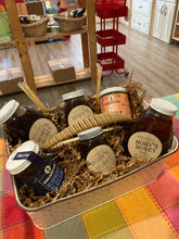 Load image into Gallery viewer, Ultimate Honey Basket