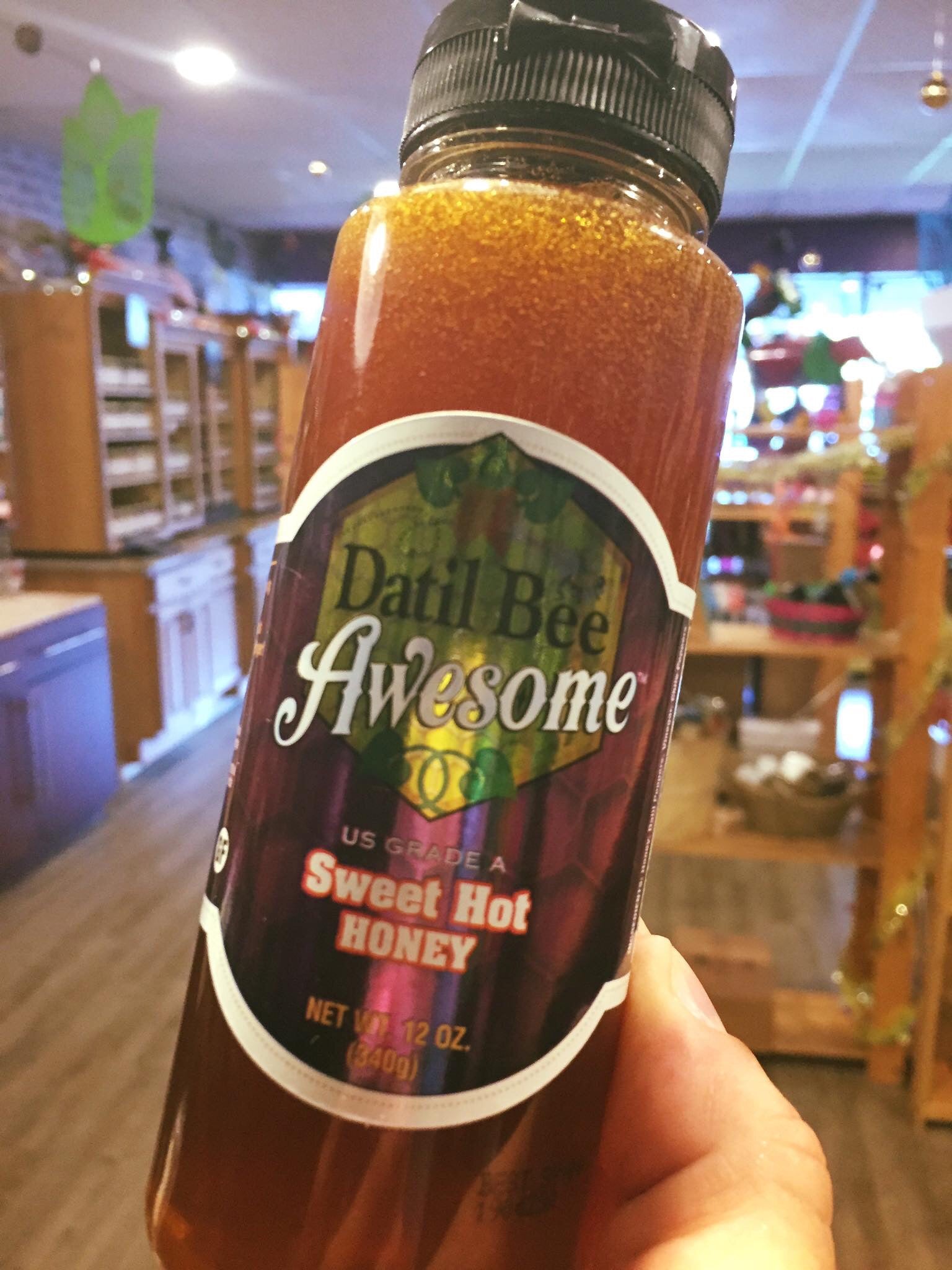 Honey & Honeycomb – Hobys Honey & General Store